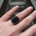 thumbnail image 4 of Anillo de hombre con piedra preciosa de ónix negro grande pulida ER, 4 of 5
