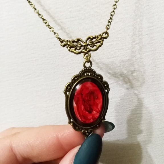 AOOOWER Gothic Blood Red Quartz Charm Necklace Vintage Jewelry Fashion Accessories