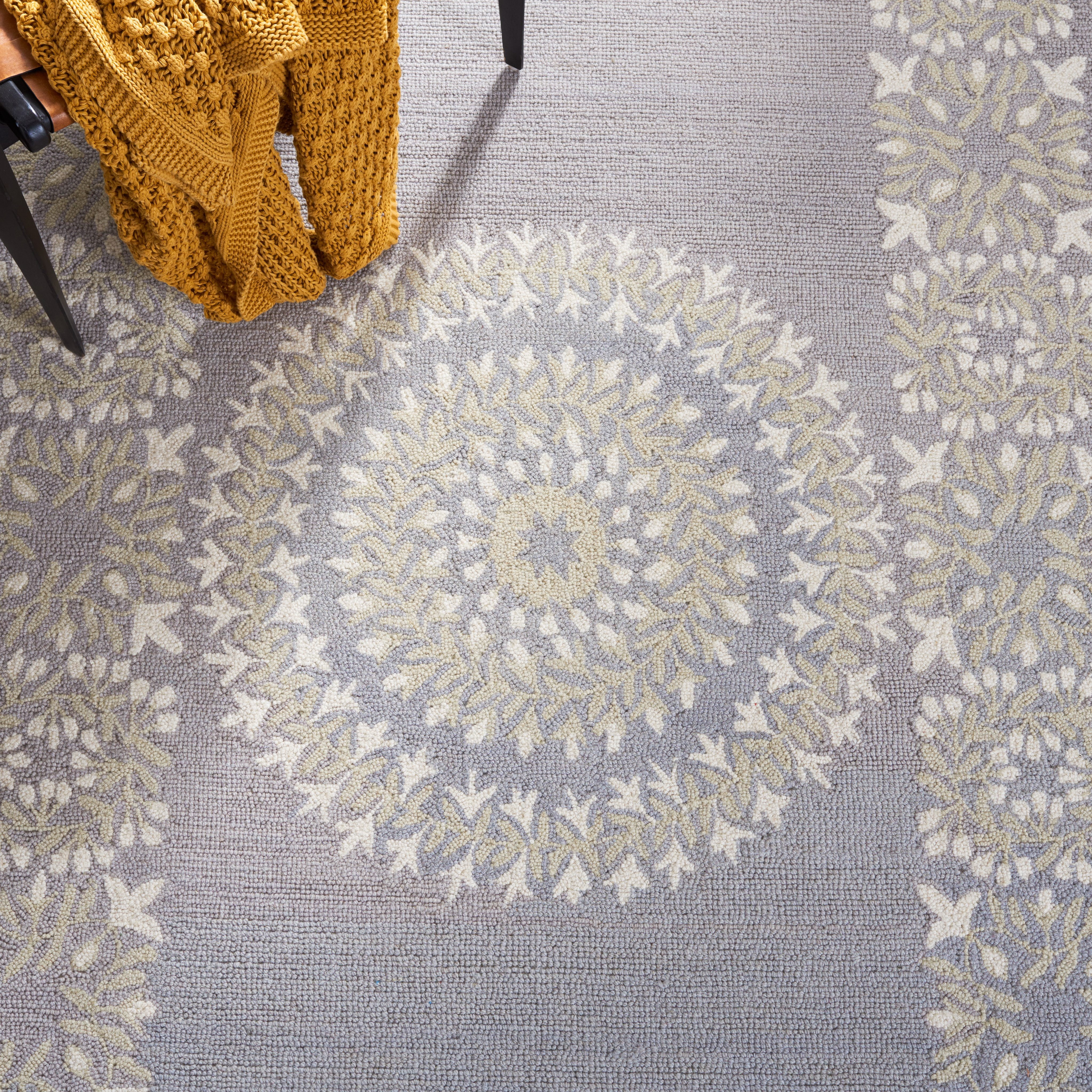 Safavieh Empire Janetta Medallion Area Rug, Gray/Green, 3' x 5'