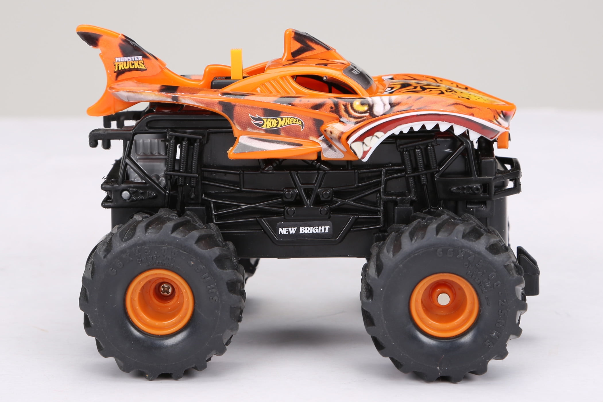 Tiger Shark Monster Truck 2.4GHz 