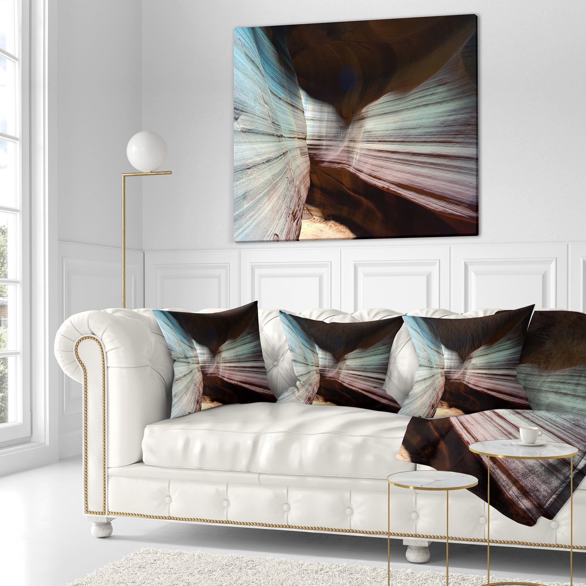 Designart Antelope Canyon Arizona - Landscape Photo Throw Pillow - 18x18