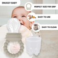 thumbnail image 4 of Comedero y mordedor para alimentos frescos SnuggyBaby, 100% silicona, color blanco, 4 of 6