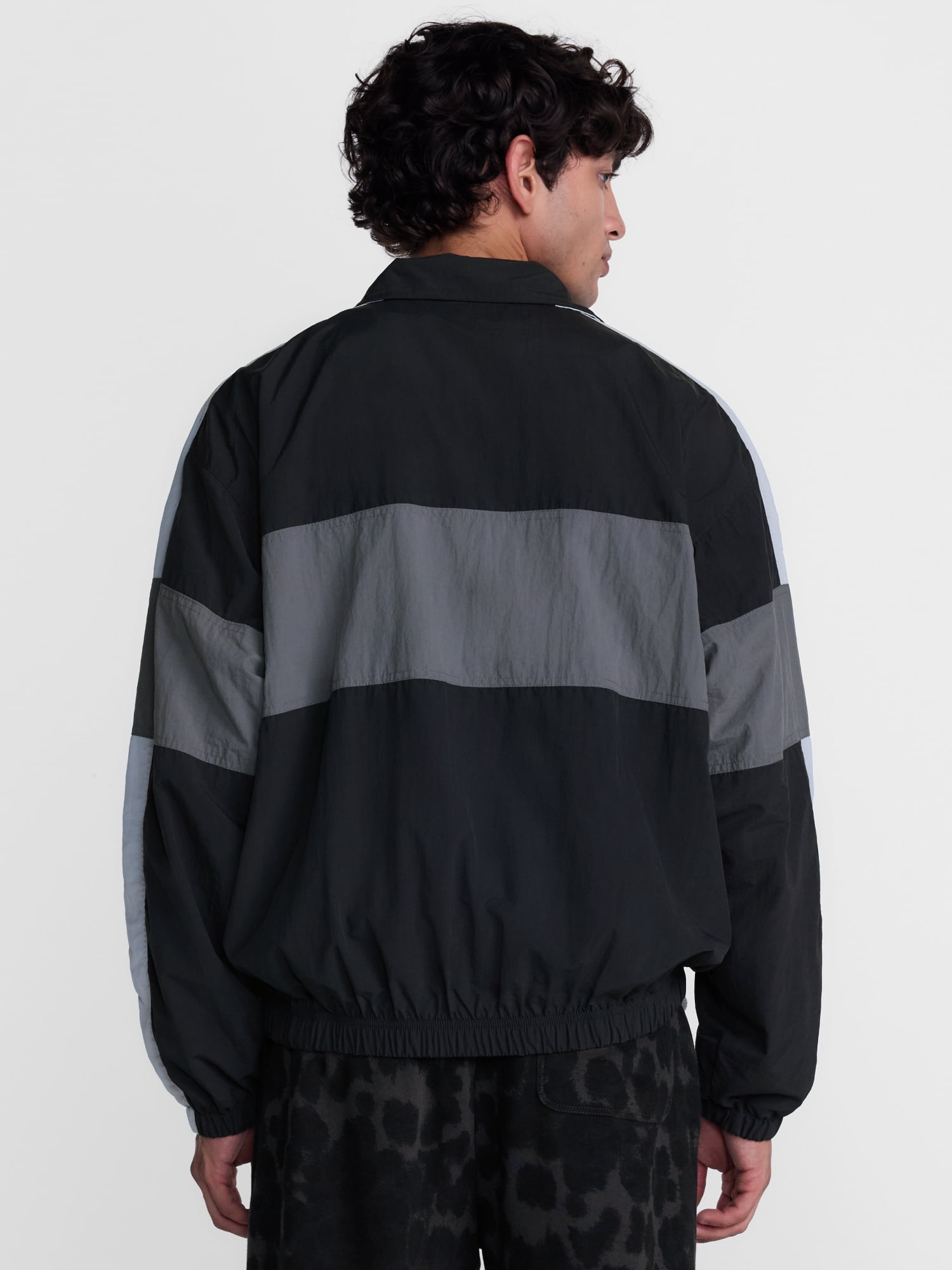 No Boundaries Windbreaker Jacket with Long Sleeves, Men's XS-4XLT