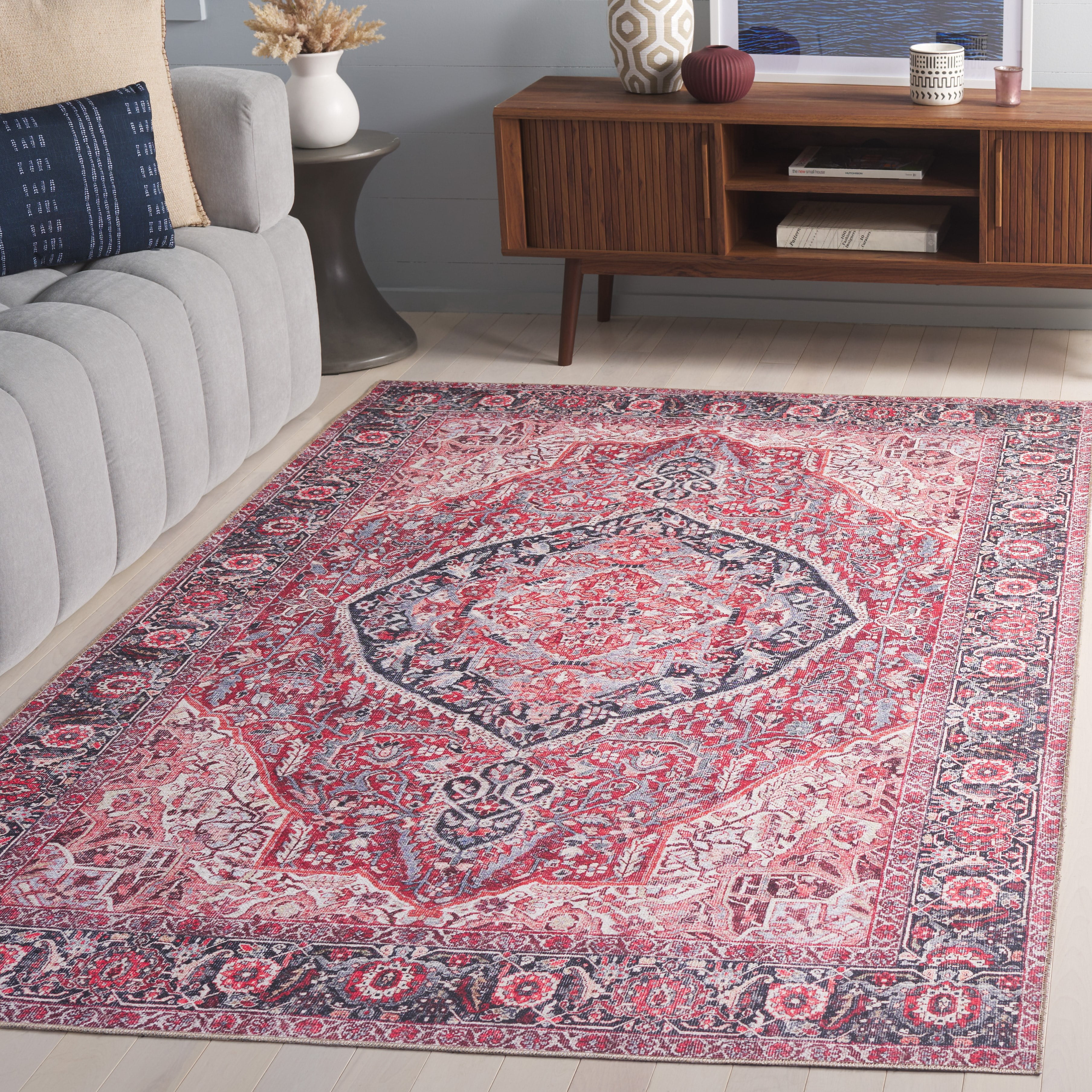 SAFAVIEH Vintage Serapi Zander Medallion Machine Washable Area Rug, Pink/Blue, 5'1" x 7'6"