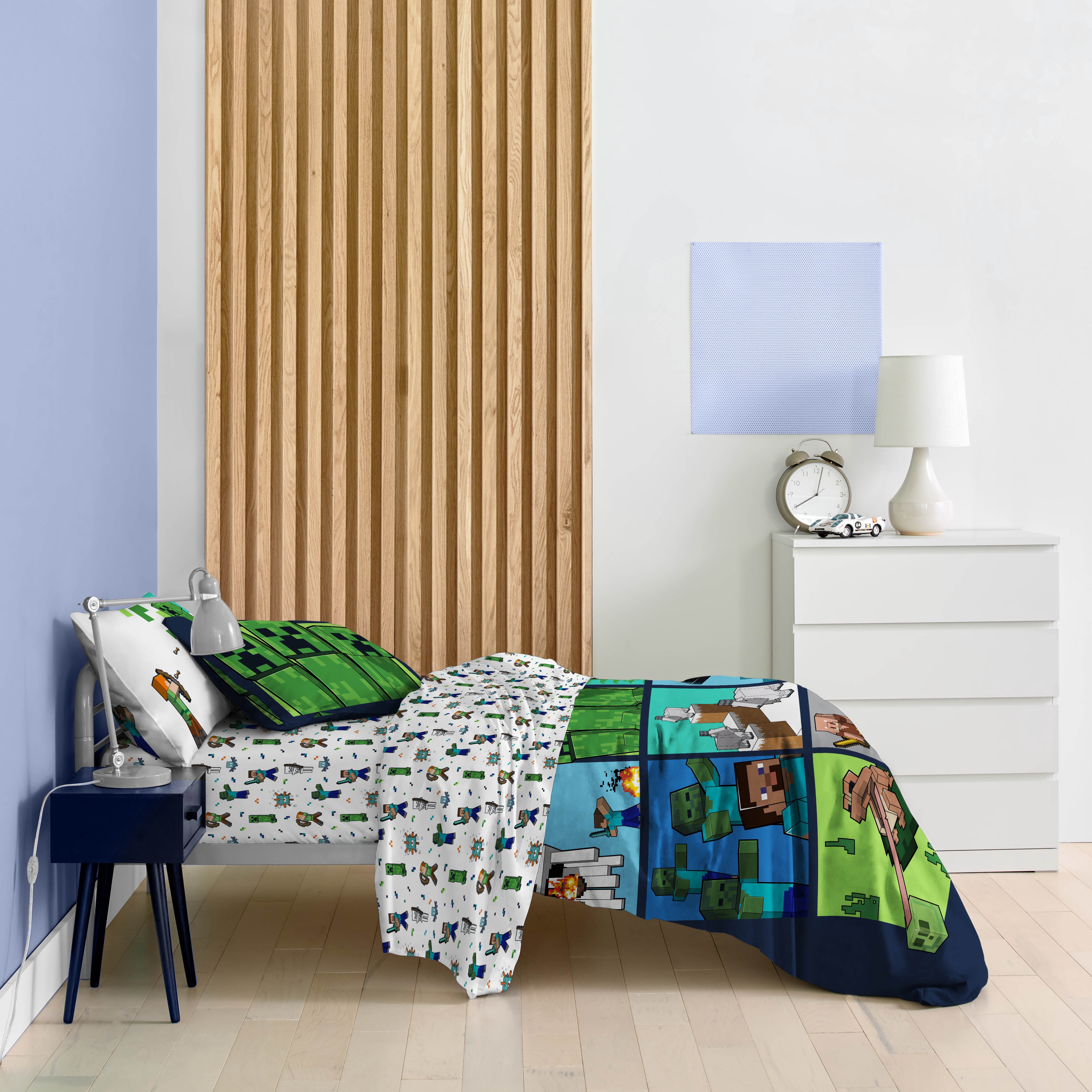 Mojang Minecraft Blue 5 Piece Twin Bed Set w/ Sham, 100% Microfiber
