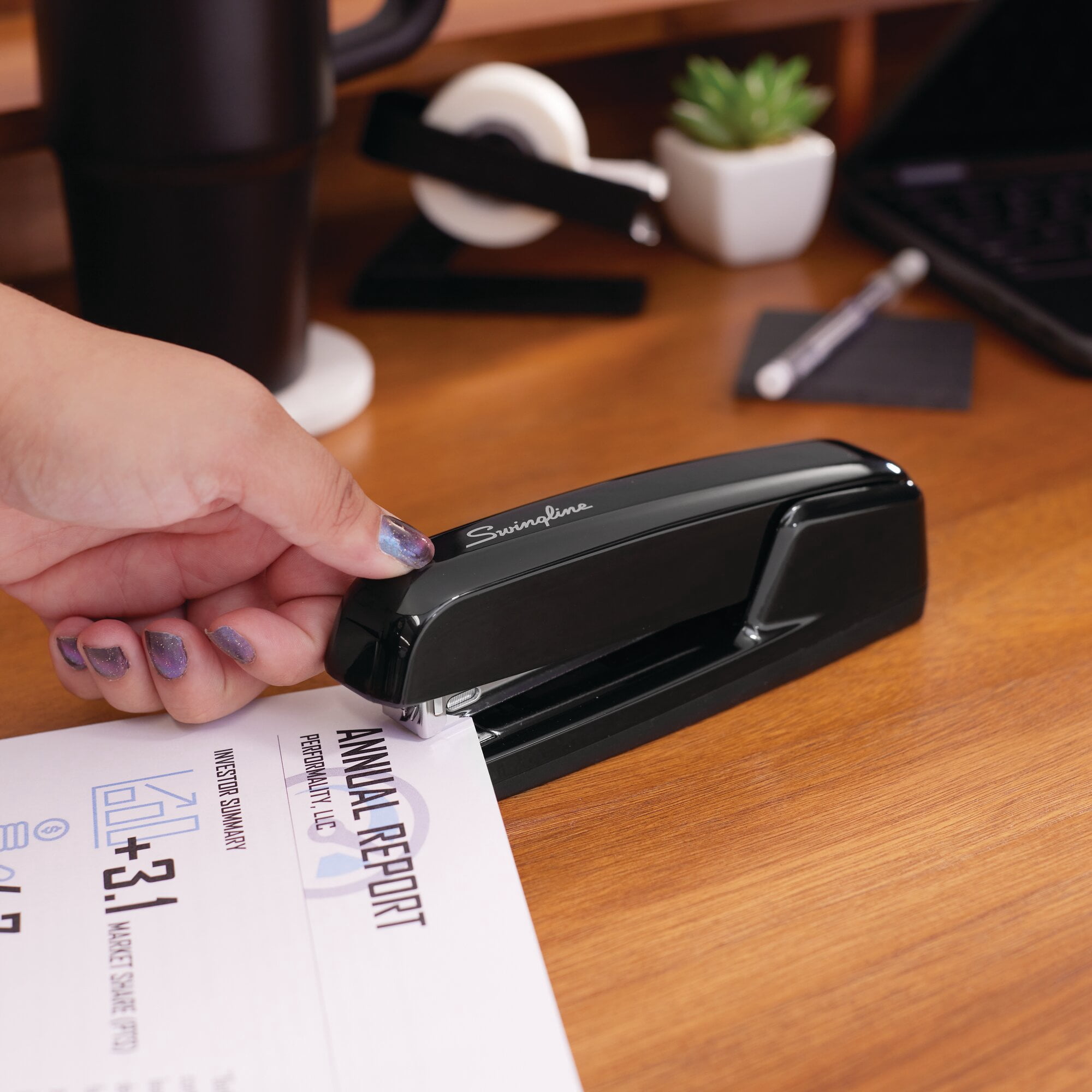 Swingline 747 Business Desktop Stapler 30 Sheets Black - Full Size Staplers