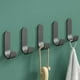 thumbnail image 1 of 5 piezas pegatinas de gancho adhesivo gancho de pared baño impermeable soporte de toalla para dormitorio baño cocina techo colgar albornoces (negro) Feliz Sencillez, 1 of 5