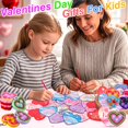 thumbnail image 4 of Regalos de San Valentín para niños: 28 muñecos con forma de corazón y tarjetas, 4 of 6