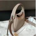 thumbnail image 2 of Bolso de mano elegante de piel de vaca Togo 100% Natural, bolso de hombro femenino con correas anchas, bolso de médico gris y negro, bolso de lujo para chica, 2 of 4