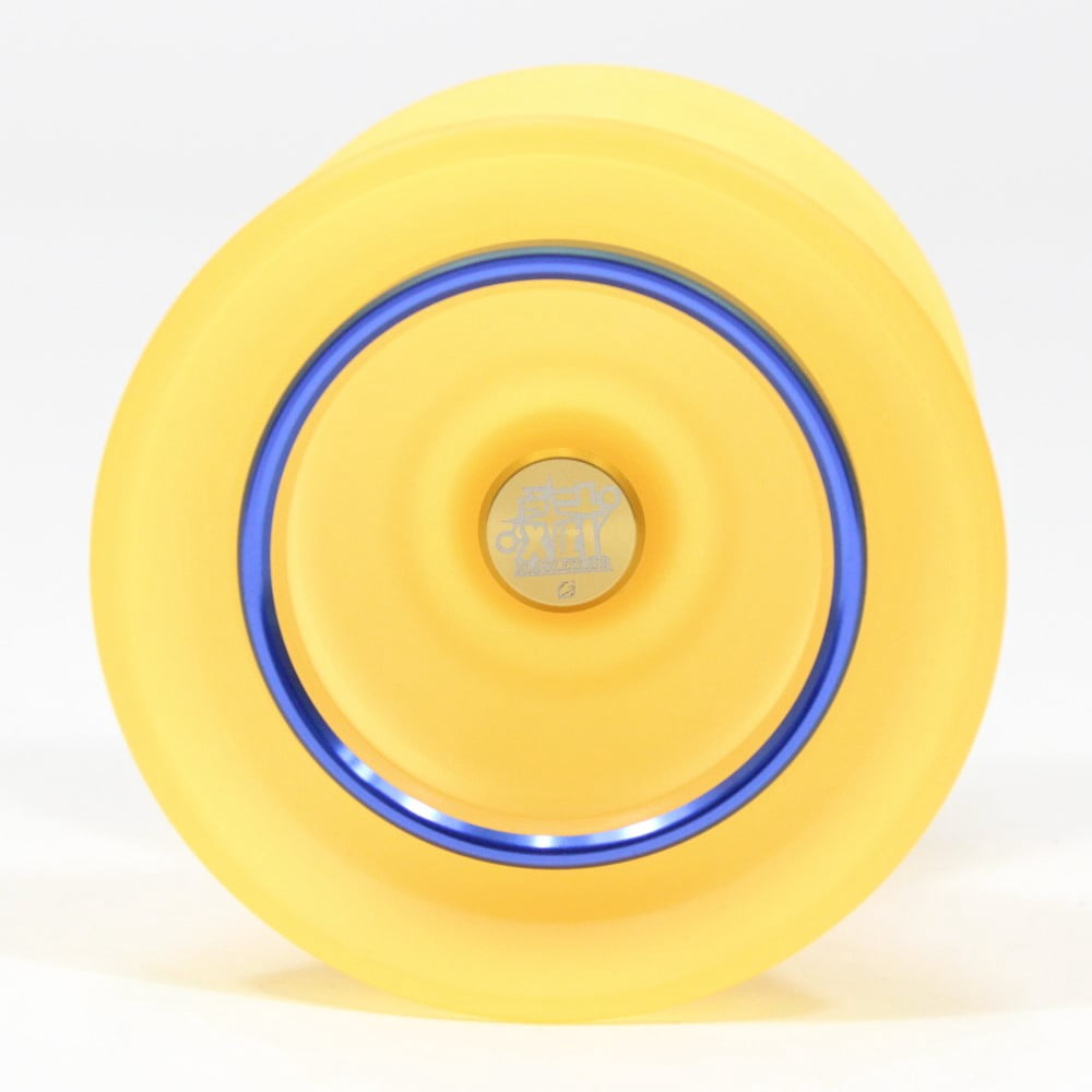 C3yoyodesign Flawless Air Yo-Yo - Light Weight Off String - Rei Iwakura Signature YoYo (Transulent Orange with Blue Ring Gebin Edition)