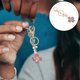 thumbnail image 1 of GOOHOCHY Colgante Llavero Rosa Con Para De Y, 1 of 8