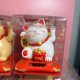 thumbnail image 1 of Adornos para hornear pasteles con forma de gato pequeño que saluda con energía solar de 2,5 pulgadas, regalos de Año Nuevo, 1 of 6