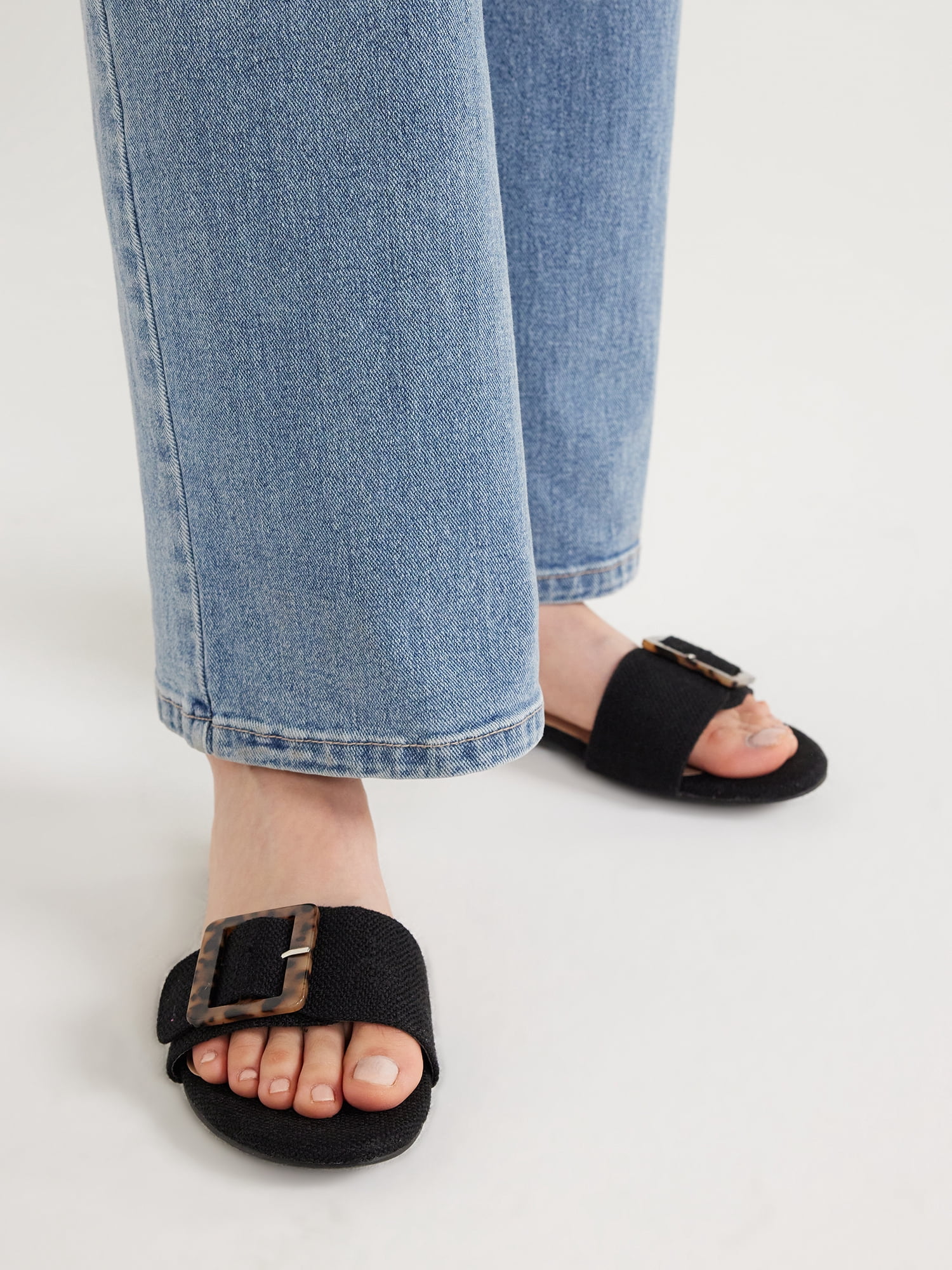 Scoop Women's Buckle Slide Sandals