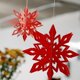 thumbnail image 3 of red Adornos de copos de nieve, copos de nieve con purpurina de plástico para invierno, interior, exterior, árbol de Navidad, decoraciones para ventana y habitación, 3 of 4