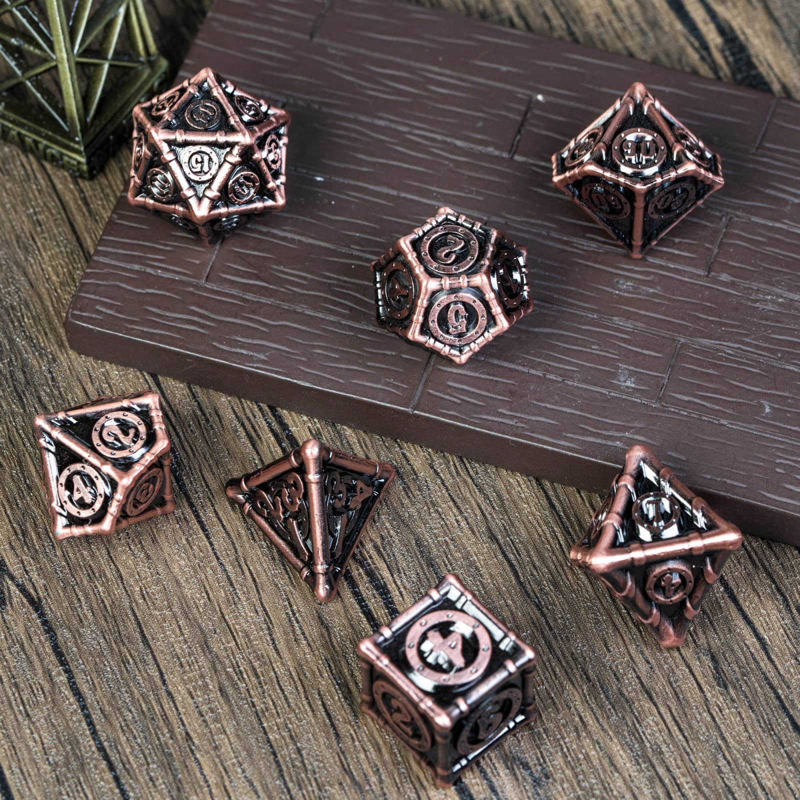 Cusdie 7 Pcs DND Metal Dice, Steampunk Style Polyhedral Dice Set, Metal Dice Set for Role Playing Game D&D Dice MTG Pathfinder