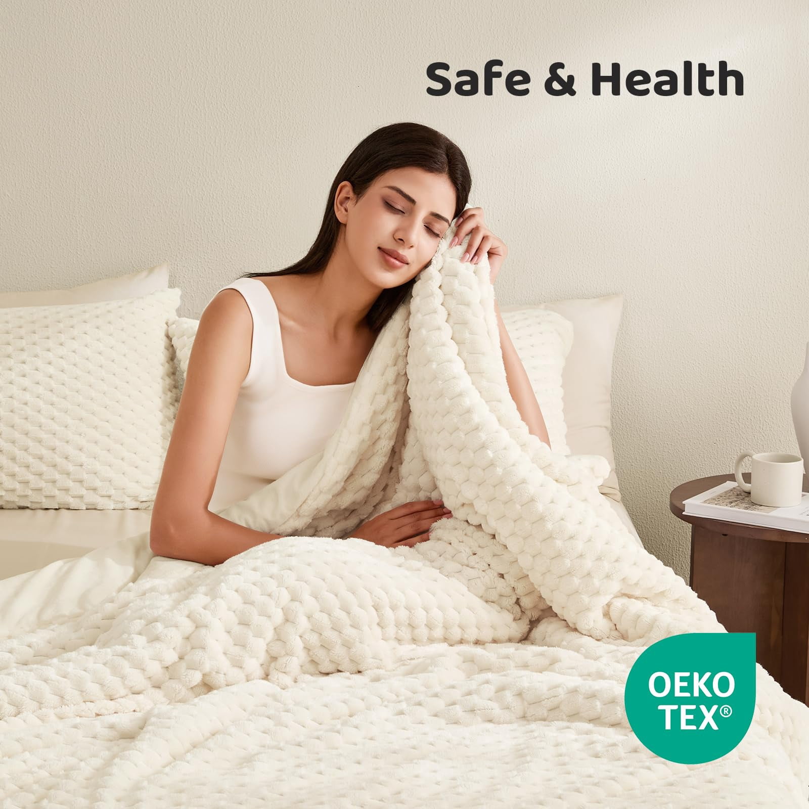 Petrichor Cozy Flannel Comforter Set, Warm and Soft King Size Quilt for Winter, 3 Piece Bedding Set with 2 Pillowcases, Cream White