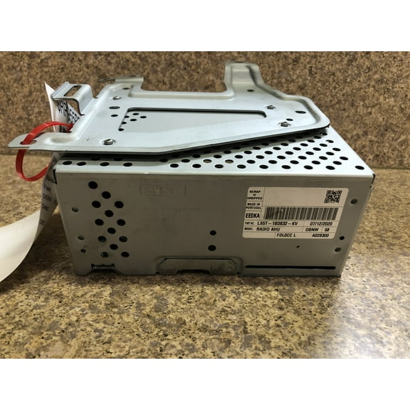 Pre-Owned 20 Ford Explorer AM FM MP3 Player Radio Receiver OEM LKQ - Verify Specific Vehicle Fitment In Description - (Good)