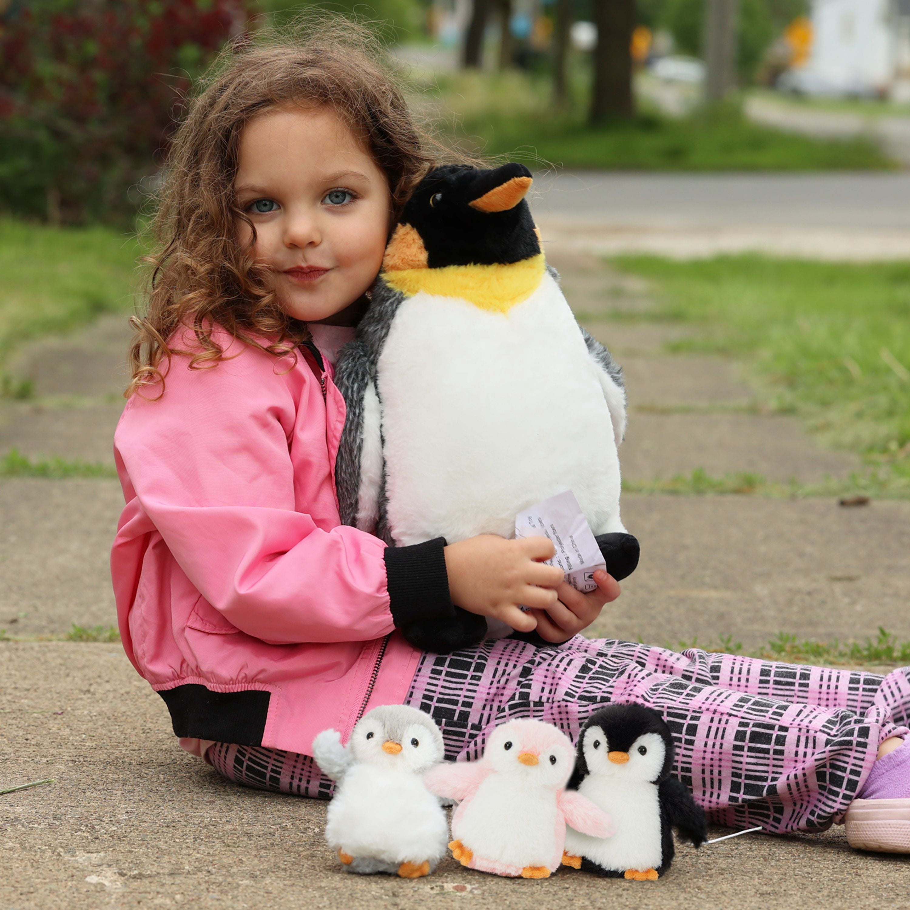 Muiteiur 4 Pieces 14'' Wind Up Penguin Stuffed Animals Mommy Penguin Plush Toy with 3 Babies