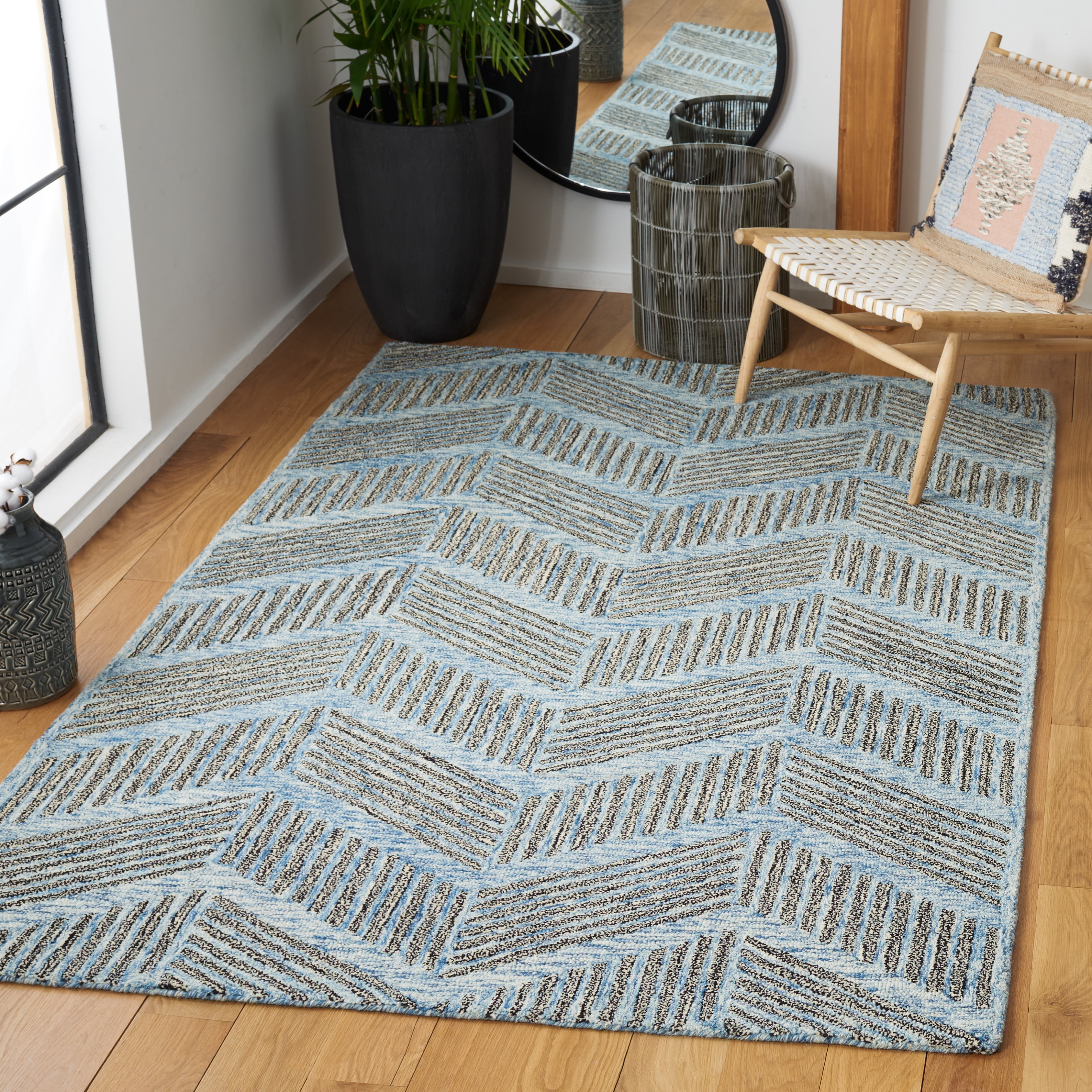 SAFAVIEH Metro Lilibeth Geometric Striped Area Rug, Blue/Black, 5' x 8'