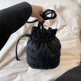 thumbnail image 3 of Bolso tipo cubo para mujer, bolso hobo con cordón, bolso de compras plisado (negro), 3 of 5