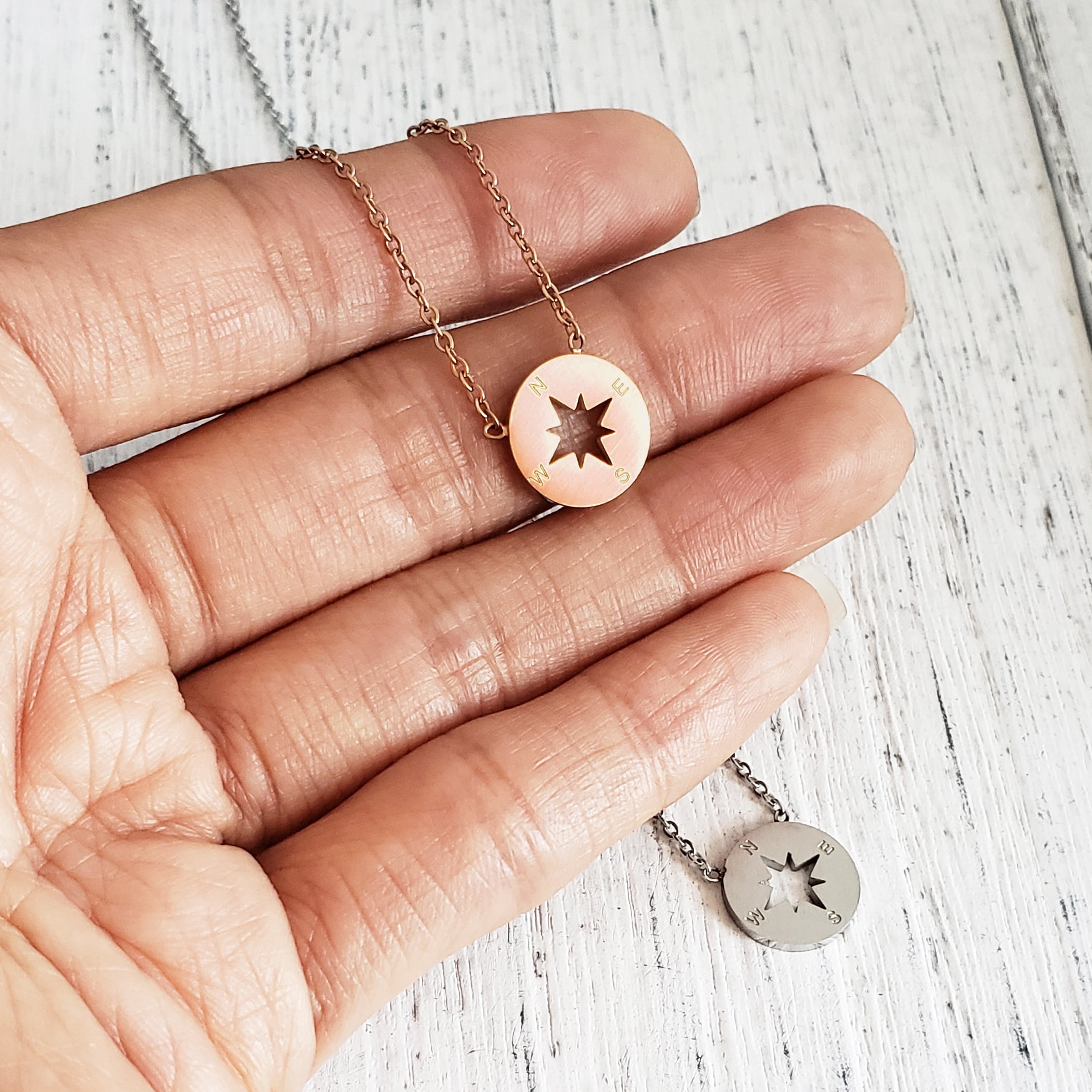Anavia Mentor Compass Necklace, Compass Jewelry, Mentor Gift, Jewelry Gift, Gifts for Teachers, Gift for Boss, Birthday Gift, Christmas Gift for Her, Compass Necklace with Wish Card -[Rose Gold]