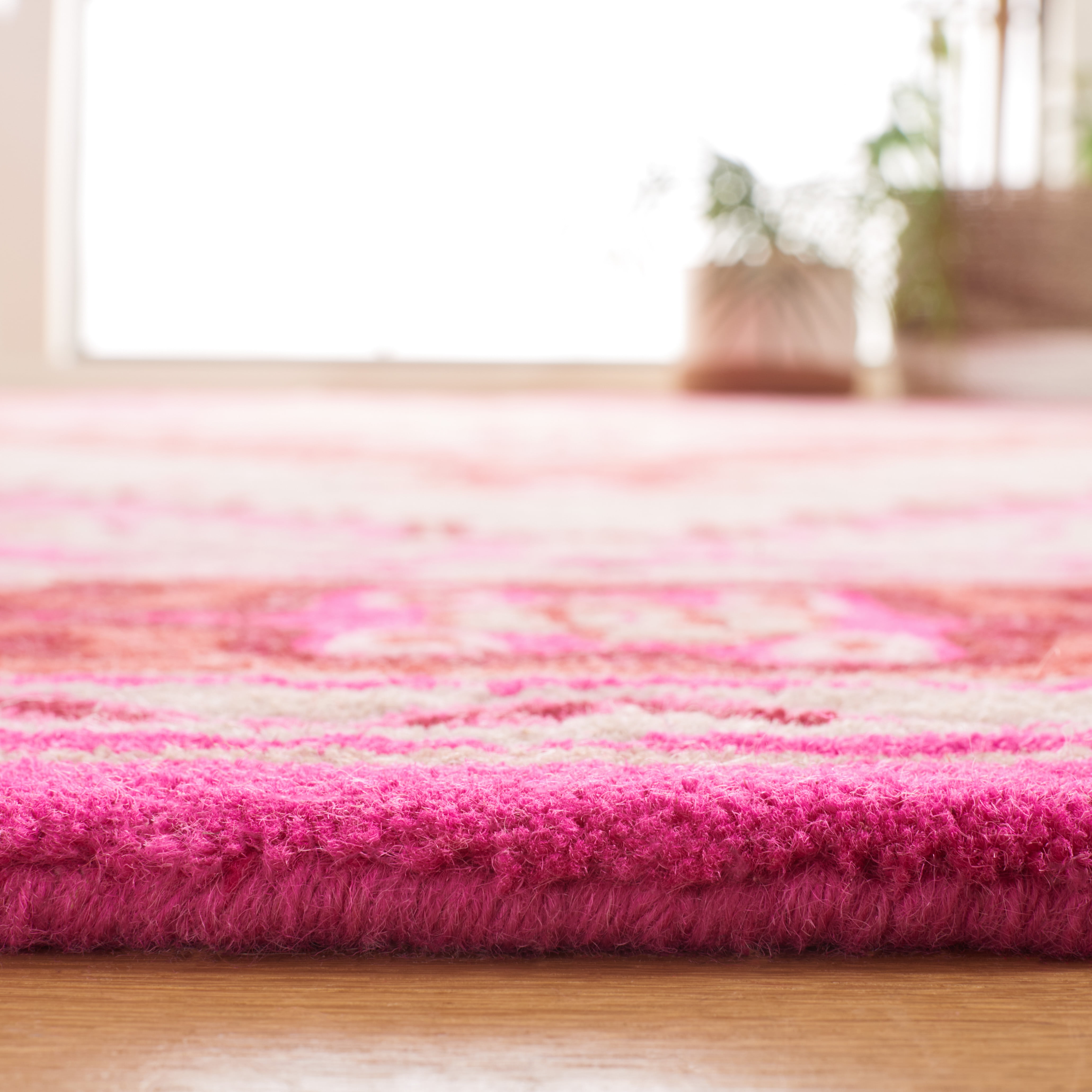 SAFAVIEH Bellagio Major Bordered Wool Runner Rug, Red Pink/Ivory, 2'3" x 7'