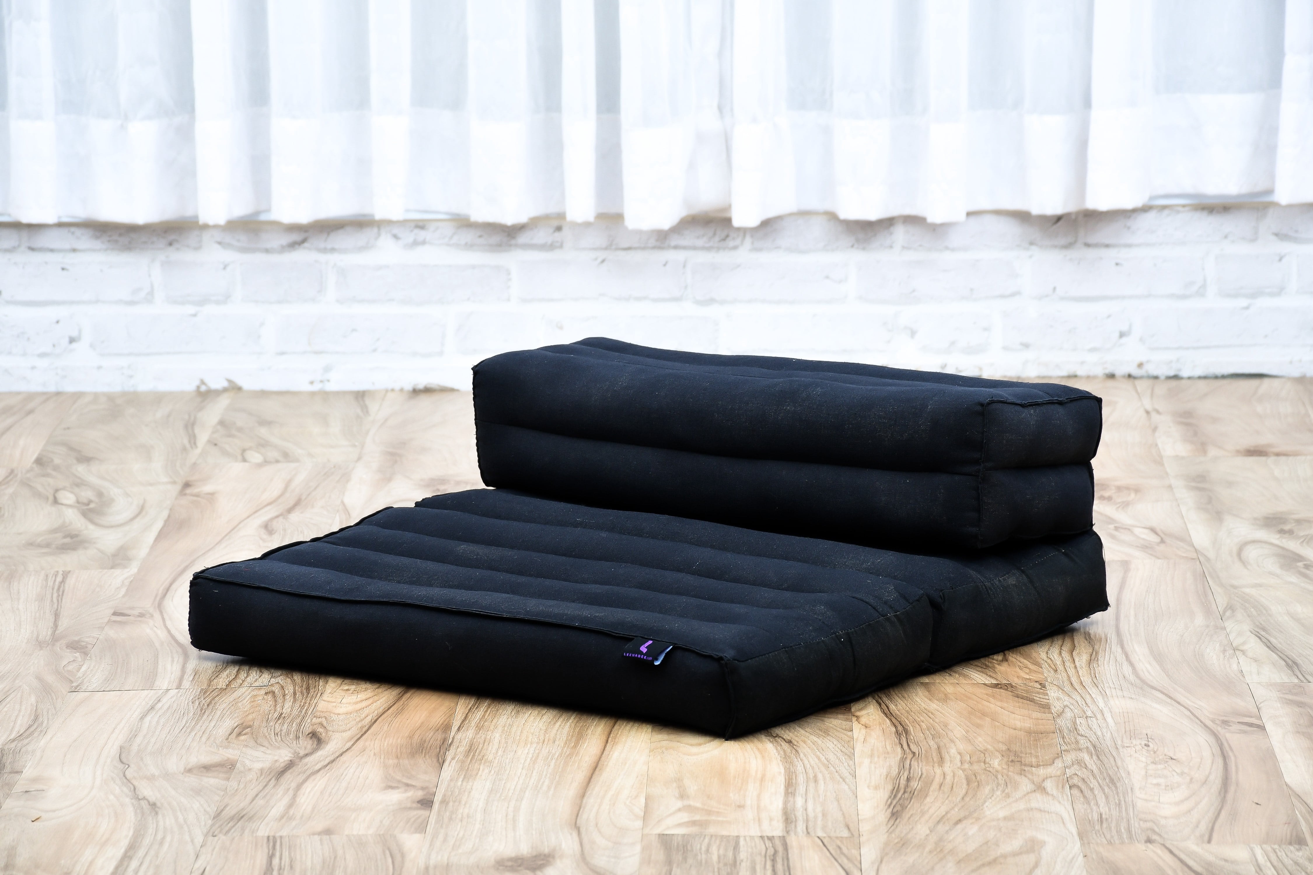 Leewadee Foldable Floor Mattress – 2 in 1 Floor Meditation Mat for Yoga and Relaxation, Seating Futon with Kapok, 20 x 28 inches, Black