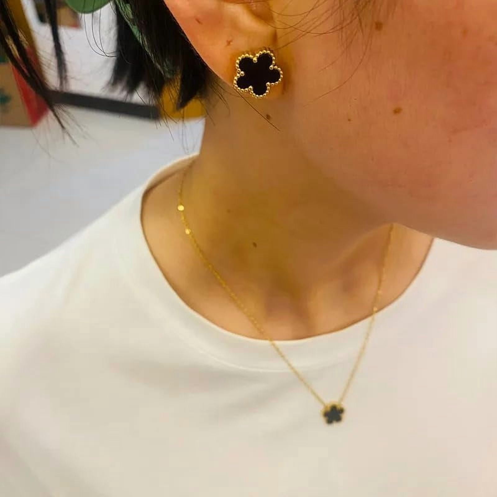 Clover Jewelry Set 18K Gold Plated Stainless Steel Necklace with Flower Design Four leaf clover for Women, Elegant Four Leaf Clover Necklace Floral Style Jewelry