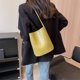 thumbnail image 2 of Bolso de mano de gran capacidad para el trabajo de verano, bolso de mano para mujer, bolso tipo cubo blanco, 2 of 5