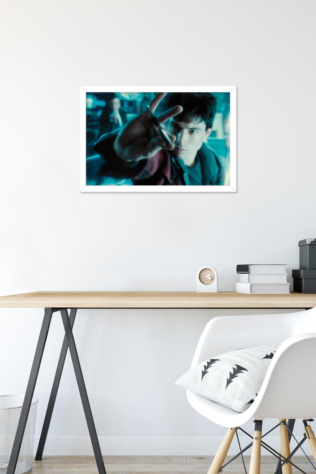 DC Comics Movie - Justice League - The Flash Batarang Catch Wall Poster, 14.725" x 22.375", Framed