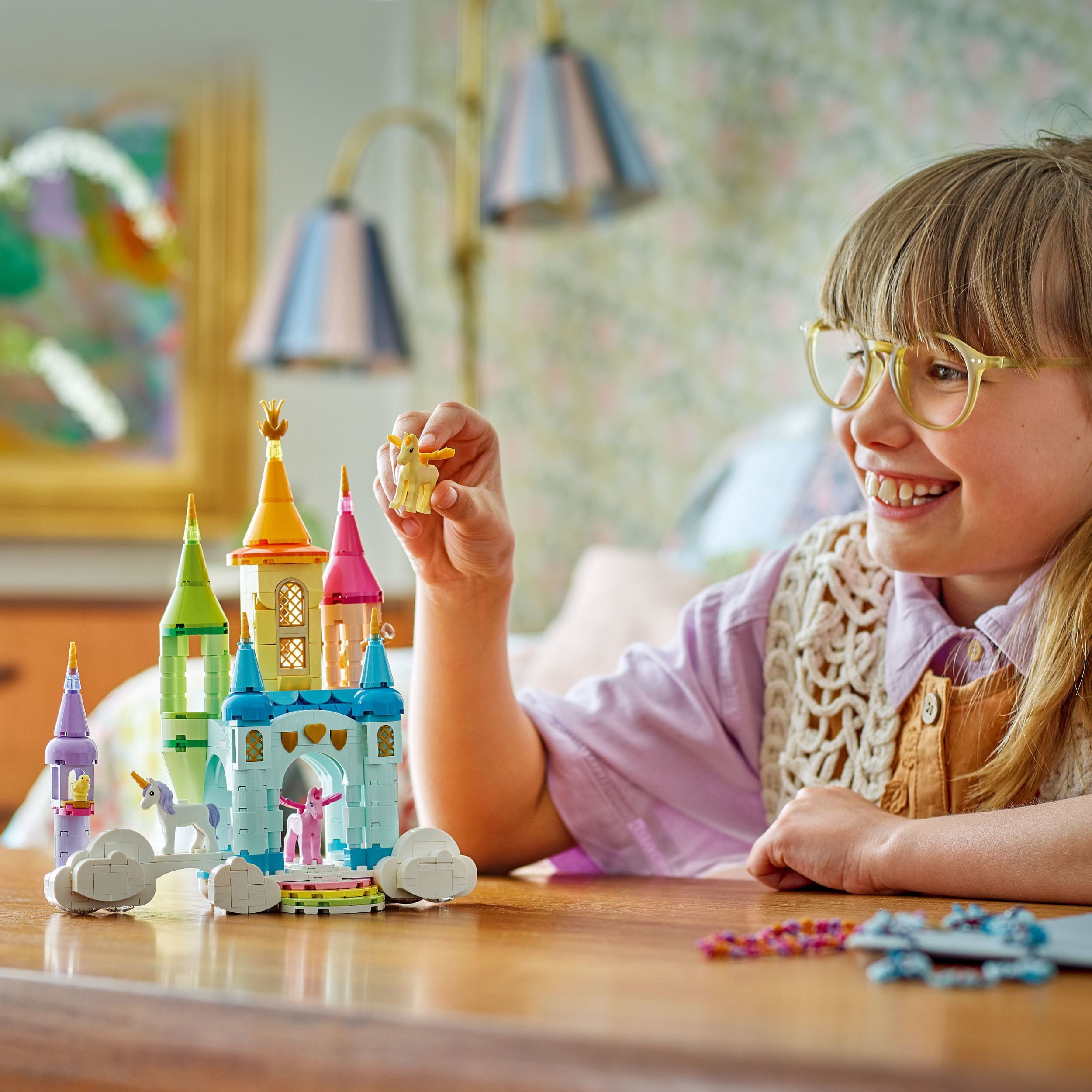 LEGO Creator 3en1 Le Château des Licornes, Ensemble de Jeu Décoratif d’Animaux 31175