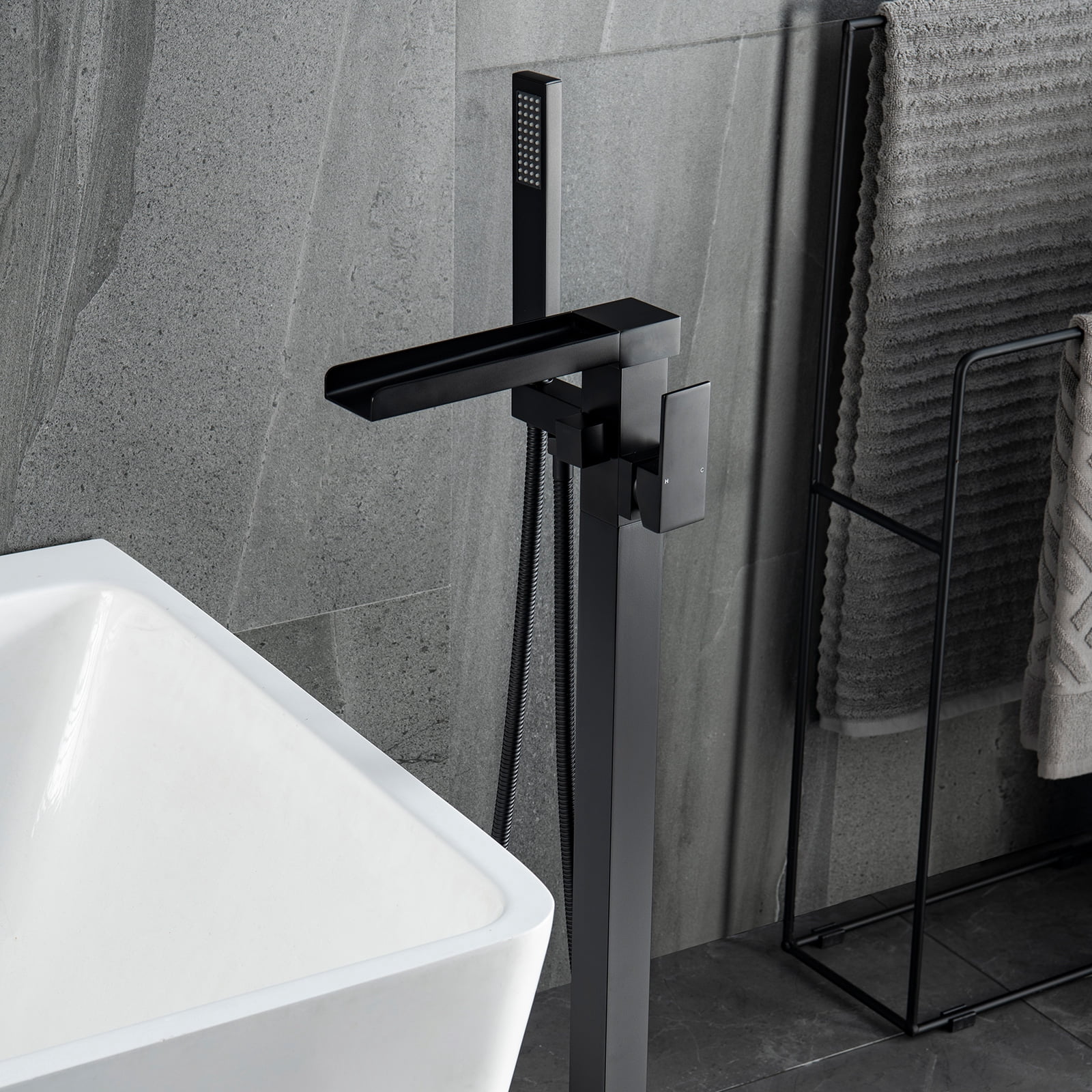 BWE Freestanding Tub Filler Bathtub Faucet Black Floor Mount Brass Bathroom Faucets with Hand Shower