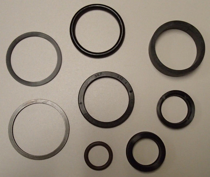 D148100 Backhoe Loader Steering Cylinder Seal Kit For Case 480D 480E 580C 580D