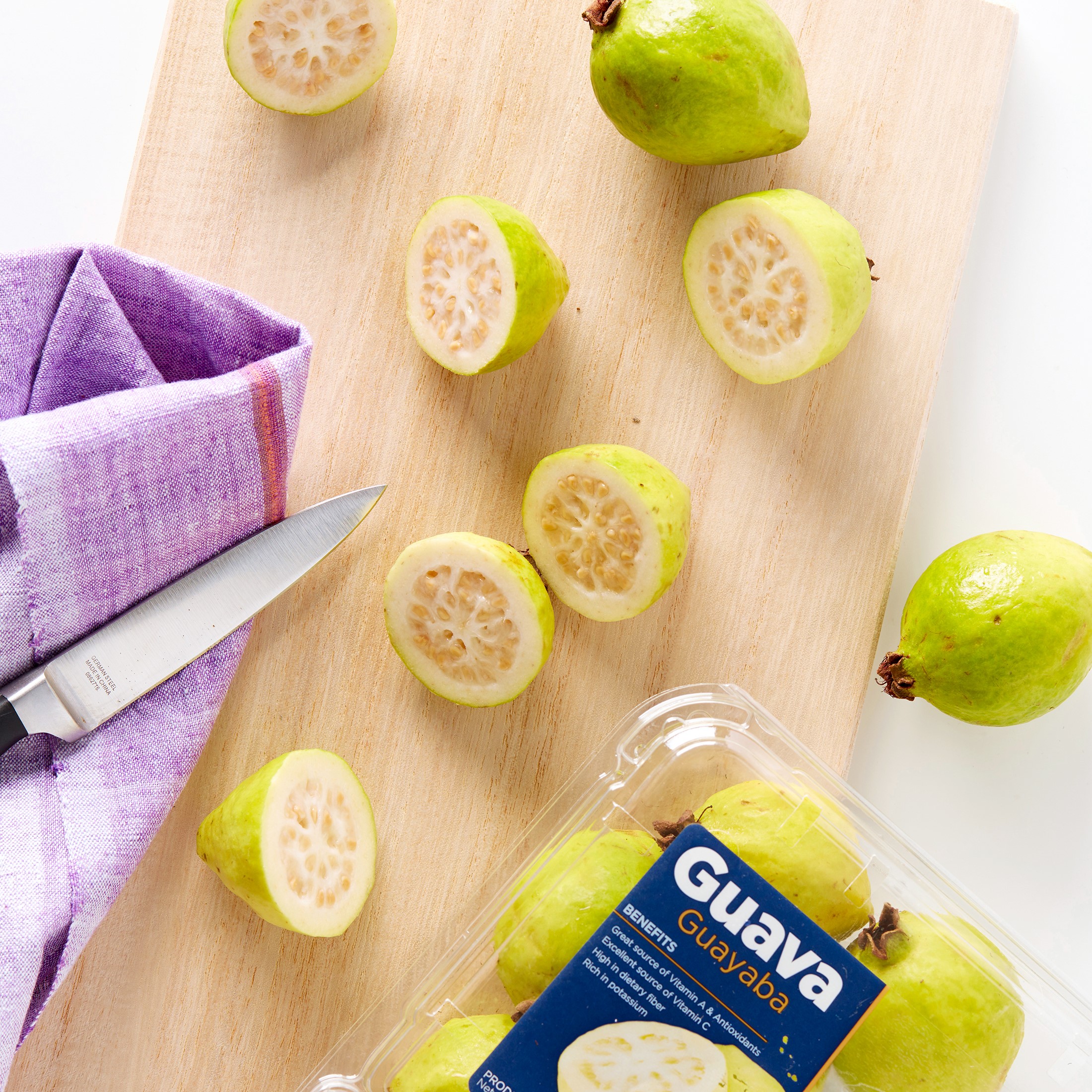 Guava, 1 lb Clamshell - image 4 of 7