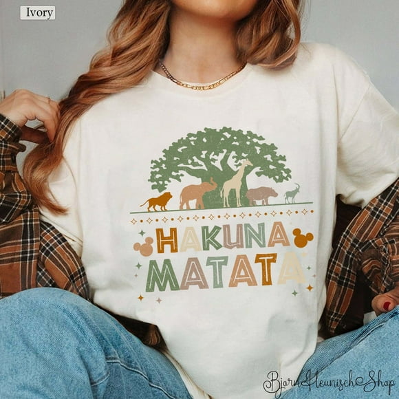 Vintage Hakuna Matata Shirt, Lion King, Animal Kingdom, Mickey Safari, Disney Wild, Disney Comfort Color T-Shirt, Light Green Color, Size XL