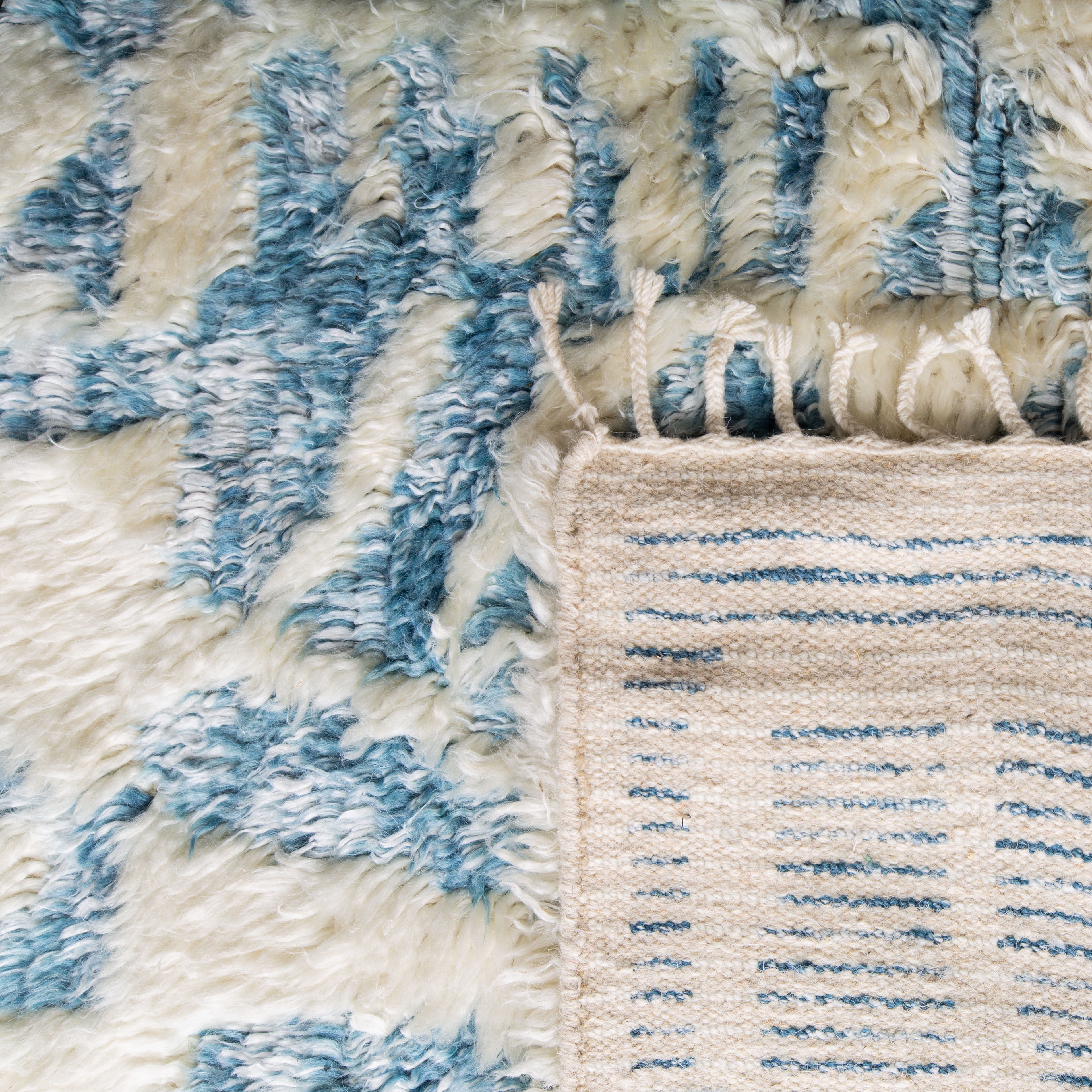 Safavieh Manhattan Eamon Abstract Area Rug, Ivory/Blue, 8' x 10'