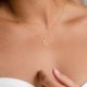 thumbnail image 5 of Collar con iniciales de Tewiky, chapado en oro de 14 quilates/plata de ley 925, 5 of 9