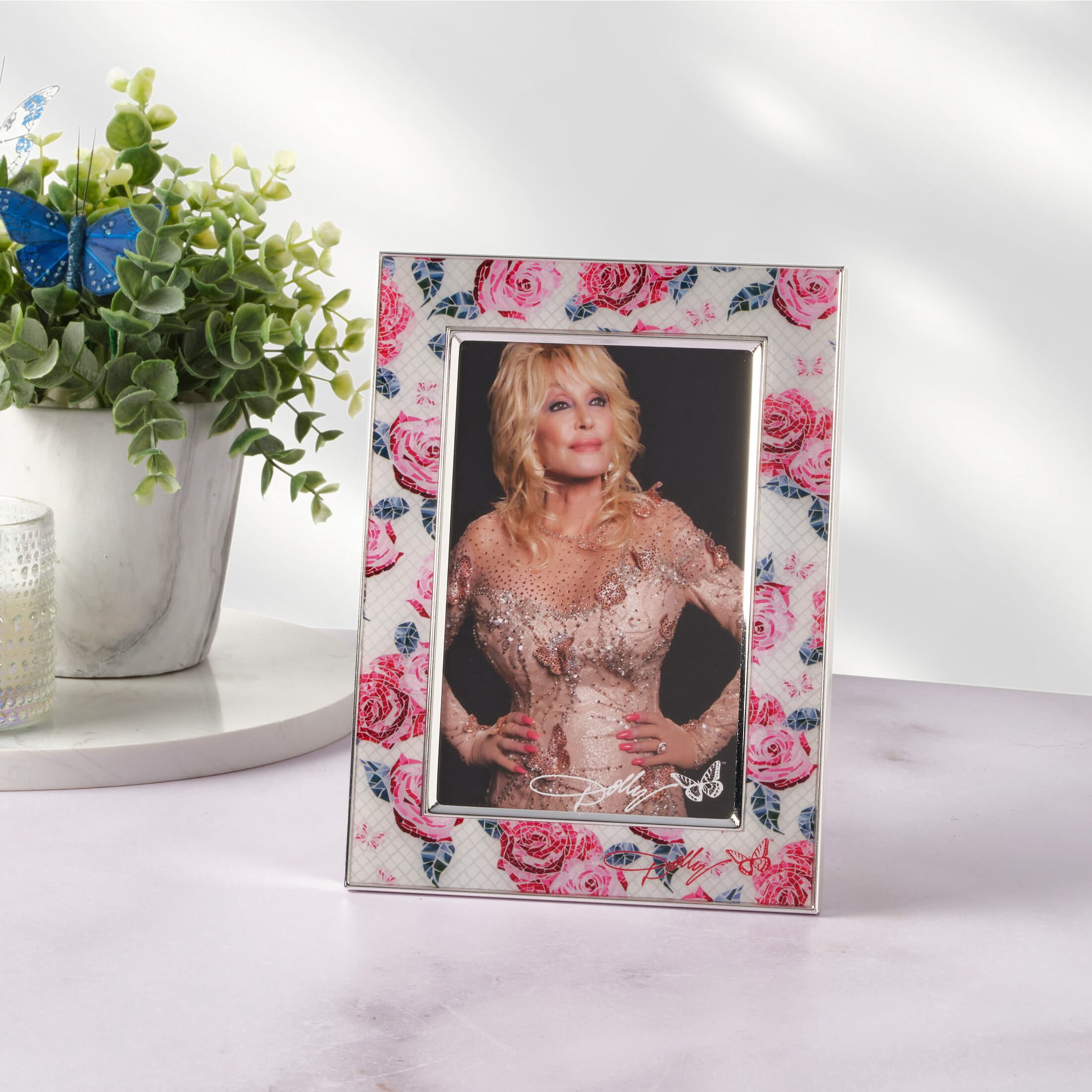Dolly Parton 5.5X7.5 in Roses Enmel Frame - 4X6