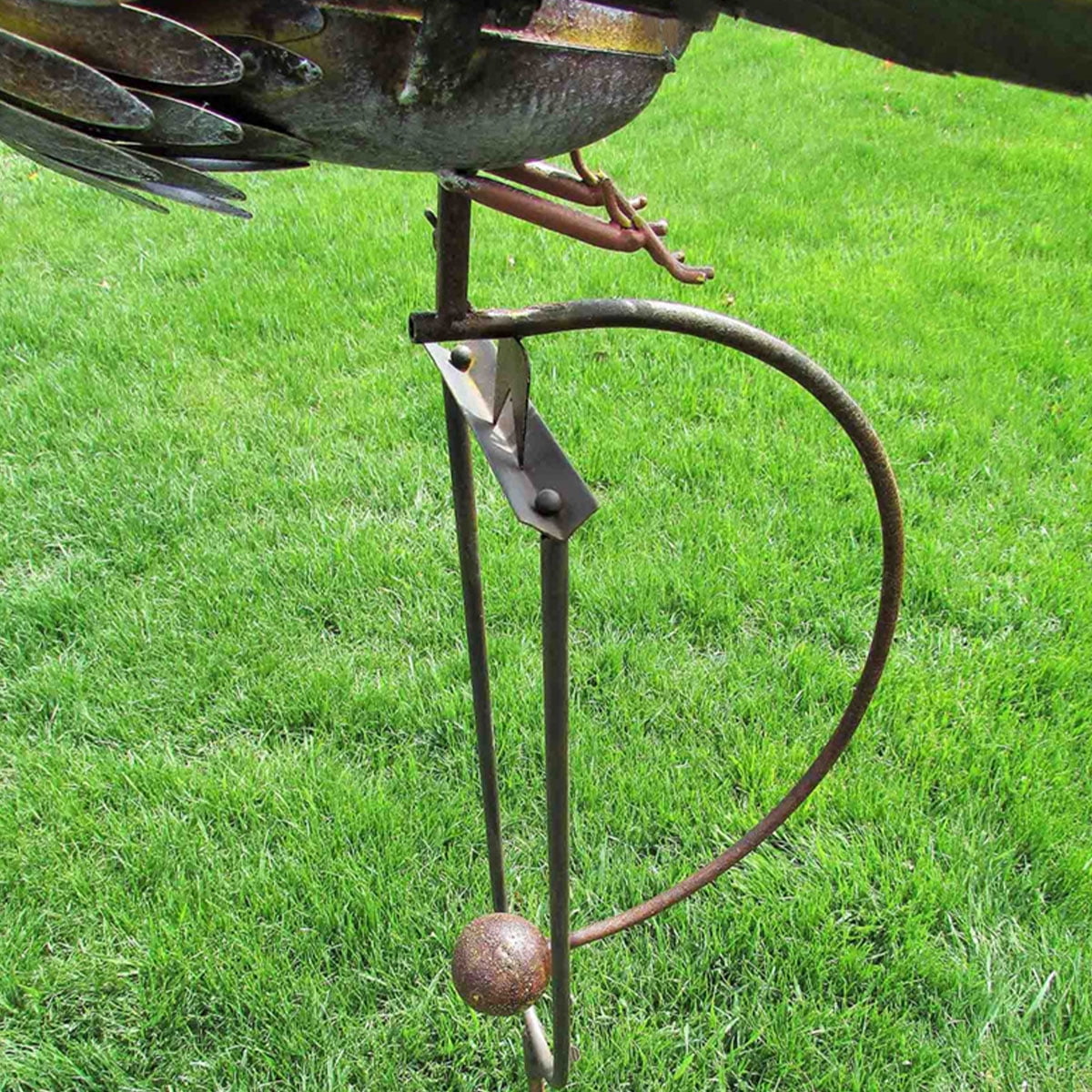 Qenwkxz Owl Wind Chime Iron Wing Flapping Owl Wind Spinner Life-Like Weather Resistant Eagle Garden Stake Outdoor Art Statue Decoration for Patio Yard Porch Lawn