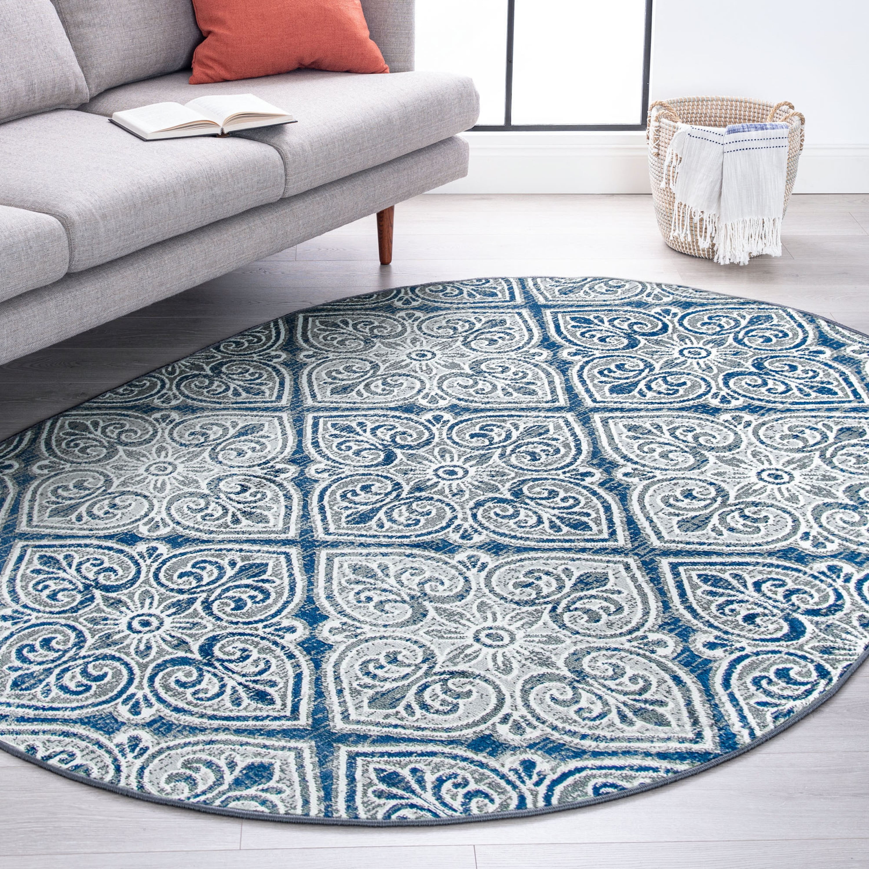 Bliss Rugs Martha Traditional Indoor Oval Area Rug
