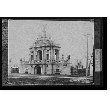 Historic Print, [Hurlbut Memorial gate, Gladwin Park (i.e., Water Works Park)], 16" x 20"