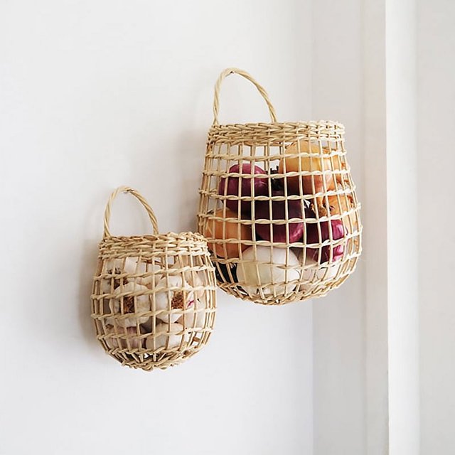 Cesta tejida de ratán Cesta de almacenamiento de ajo y jengibre para cocina Cesta retro montada en la pared Cesta pequeña Cesta de flores Cesta colgante para utensilios de cocina