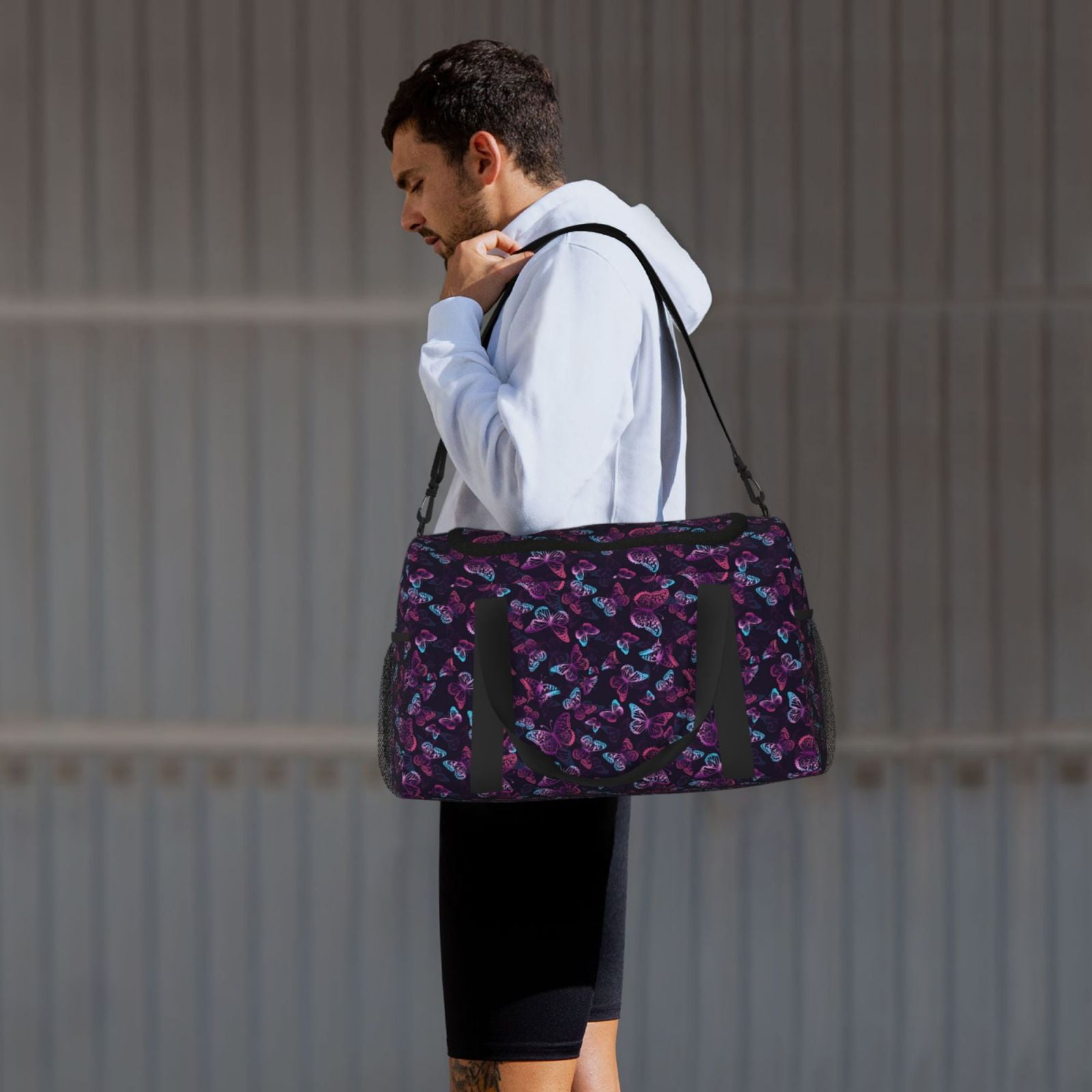 Ratiio Purple Butterfly Pattern Hand Travel Bag, Weekender Carry On for Women Men, Sports Gym Bag, Workout Duffel Bag, Overnight Shoulder Bag fit 15.6 Inch Laptop