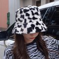 thumbnail image 2 of Sombrero de cubo esponjoso de invierno Vintage sombreros de Cloche cálido artificial al aire libre gorra de pescador para damas niñas - A Patrón A Sunnimix Sombrero de pescador para mujer hombre, 2 of 8
