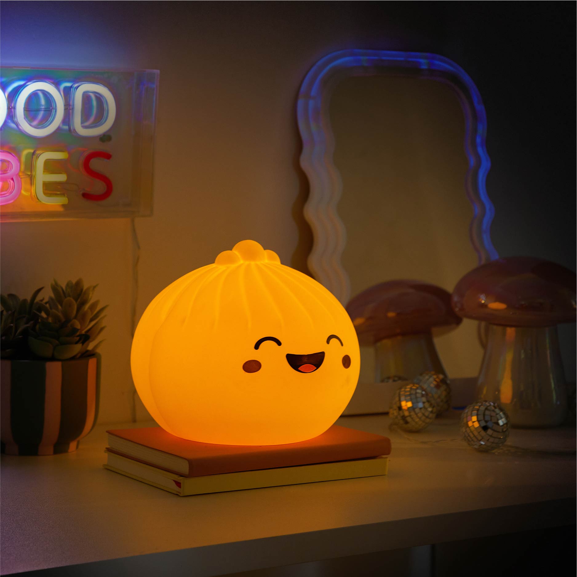 Urban Shop Dumpling Jumbo Squishy Mood Light