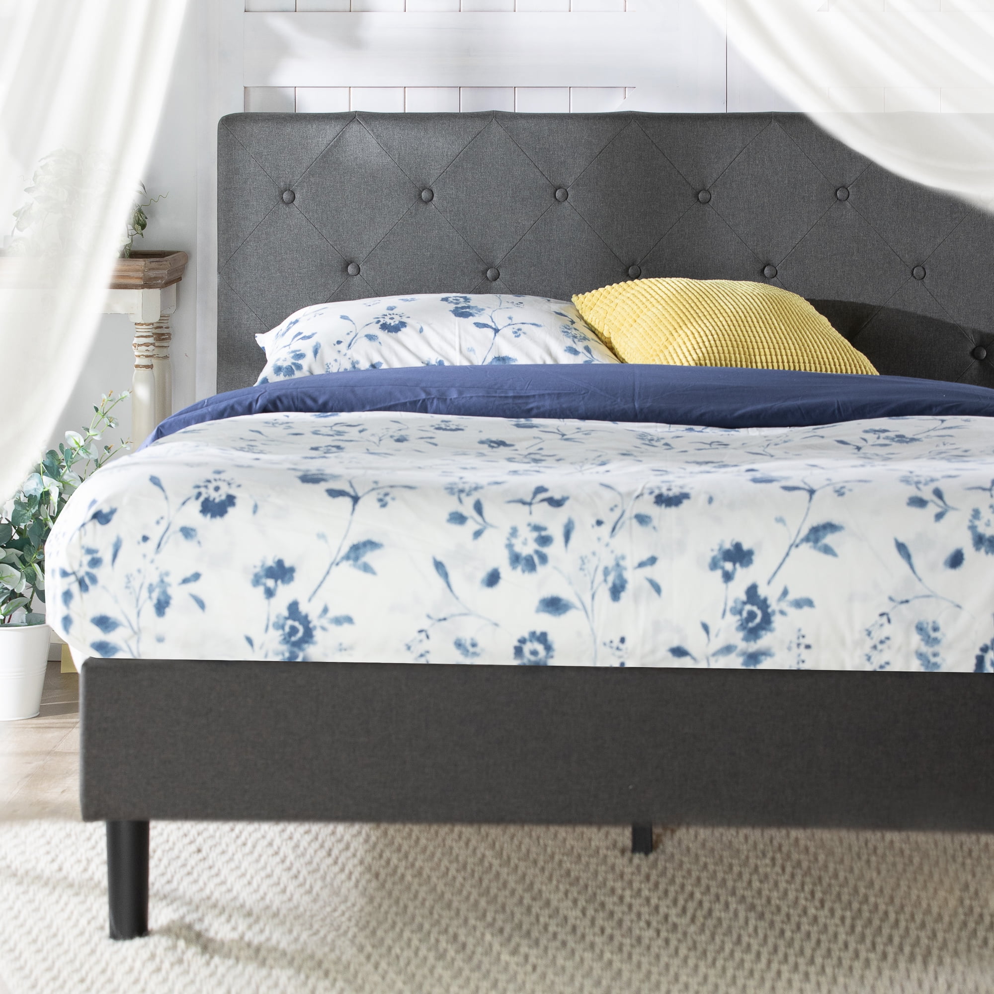 Zinus Shalini 41" Upholstered Platform Bed Frame with USB Ports, Full