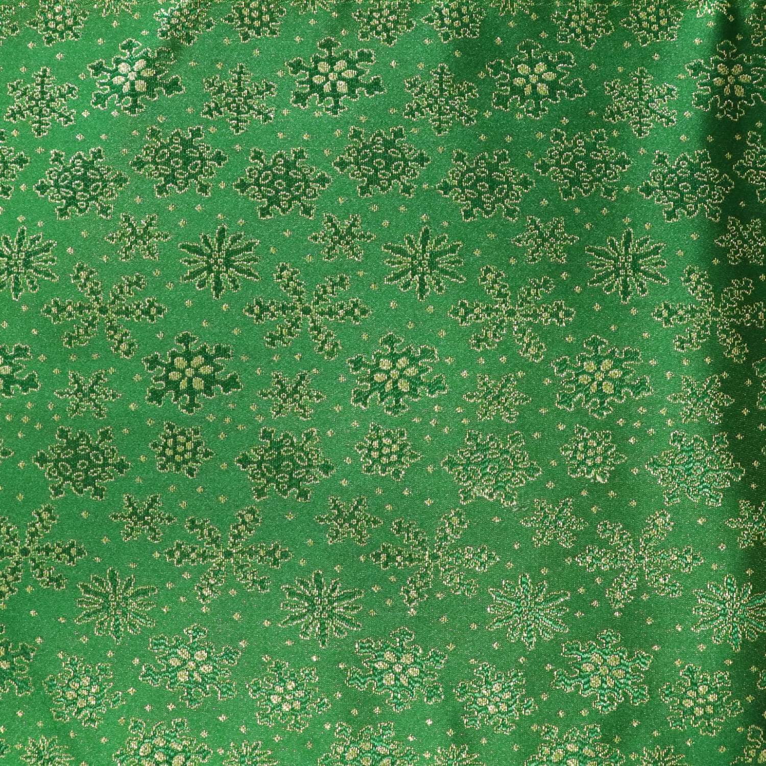Heavy Brocade Shiny Tinsel Threads Snowflakes Design Fabric 56" Wide by 36"(1-Yard) for Arts, Crafts, & Sewing