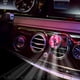 thumbnail image 4 of Ambientador de aire con clip de perfume para coche con diseño de tocadiscos Difusor de olor de fragancia con ventilación de aire automático Adepaton LL-2383, 4 of 6