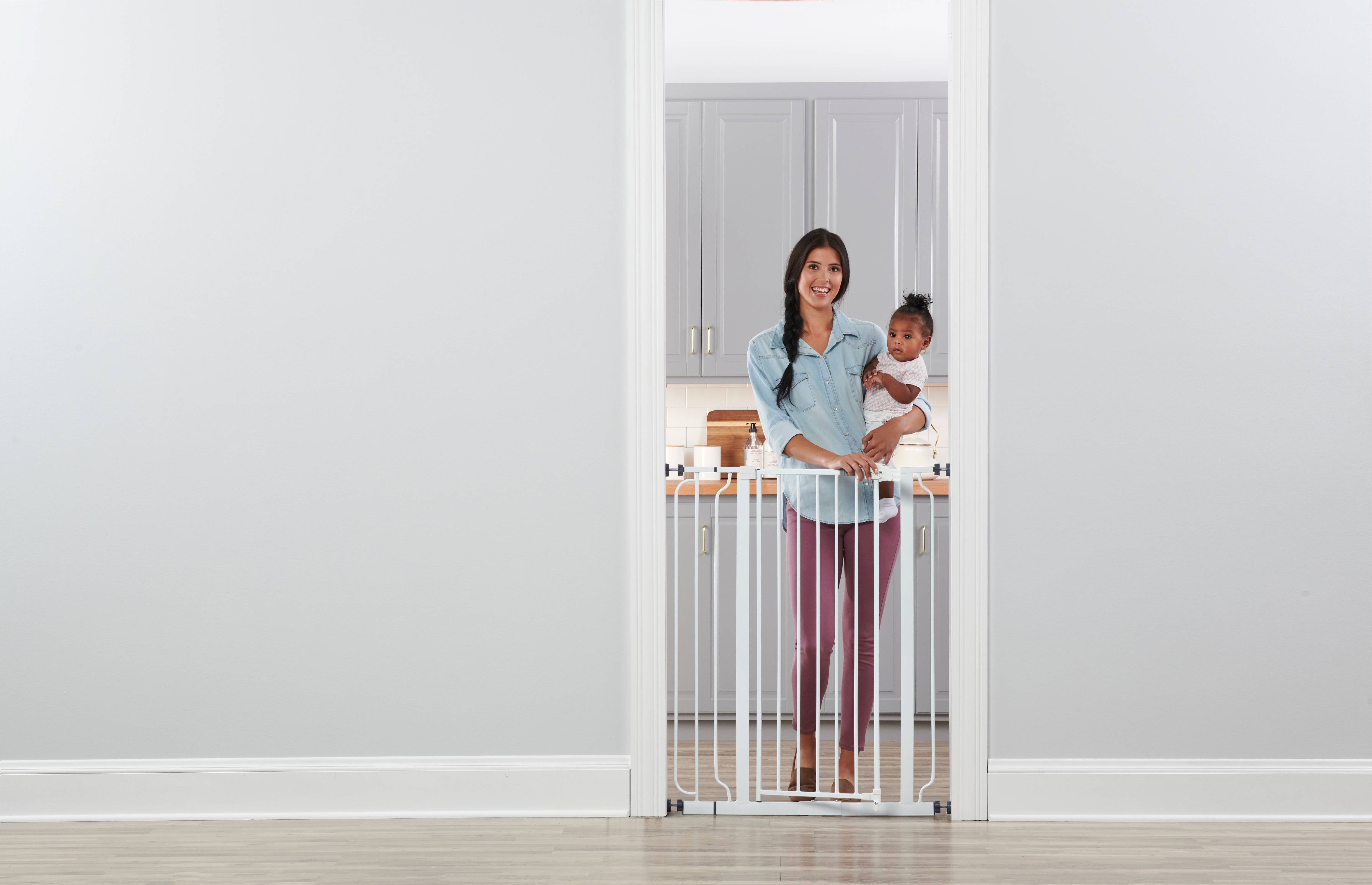 regalo easy step extra tall walk thru baby gate