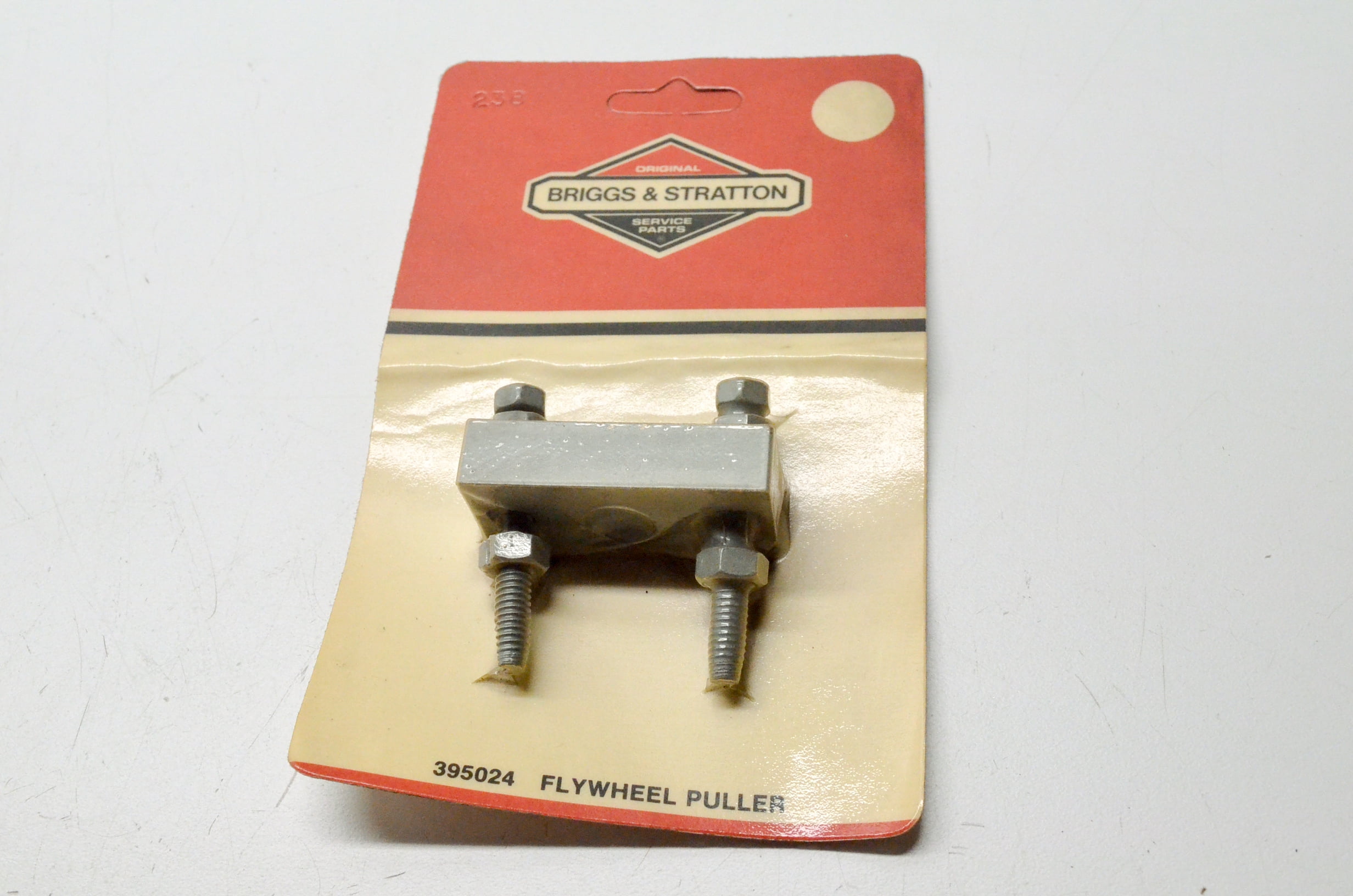 OEM Briggs & Stratton 395024 Flywheel Puller NOS